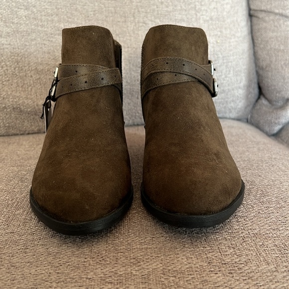 NWT Sonoma Ankle Boots Olive Green - Picture 2 of 10